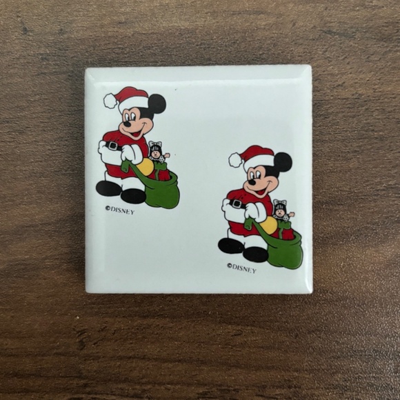 * VINTAGE Disney MICKEY MOUSE Santa Christmas Refrigerator Tile Magnet Ceramic * - Picture 2 of 5